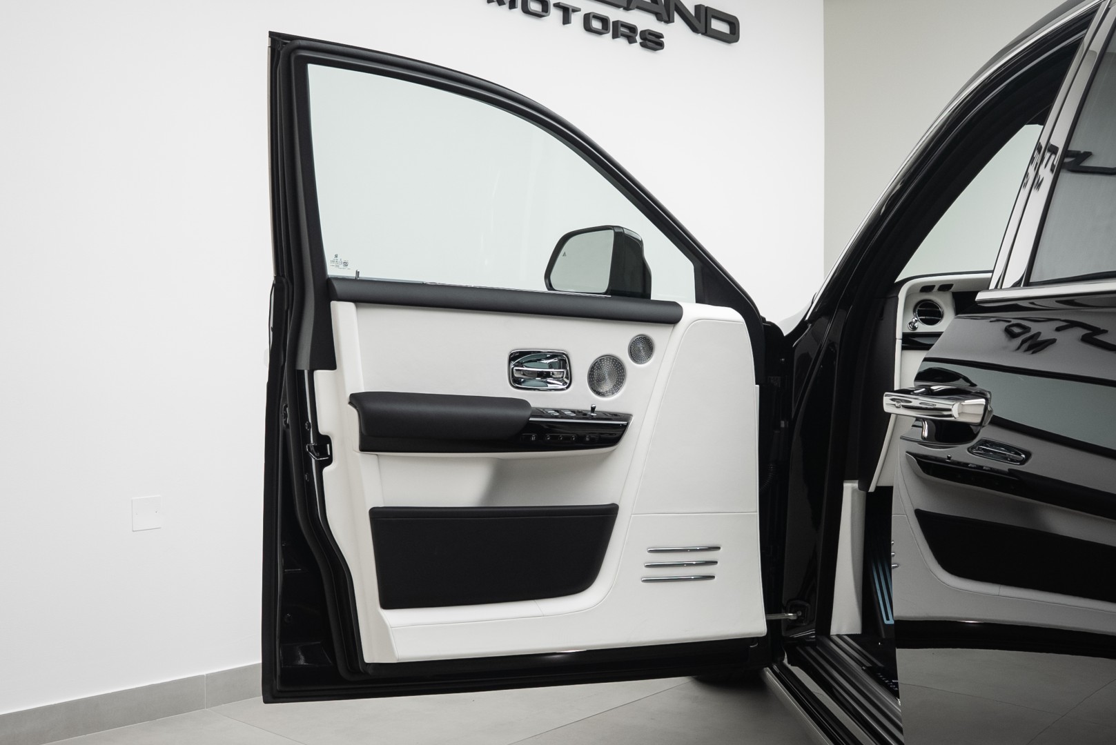 2026 ROLLS ROYCE PHANTOM EWB | GCC | MAIN DEALER WARRANTY SERVICE | VIP REAR SEATS